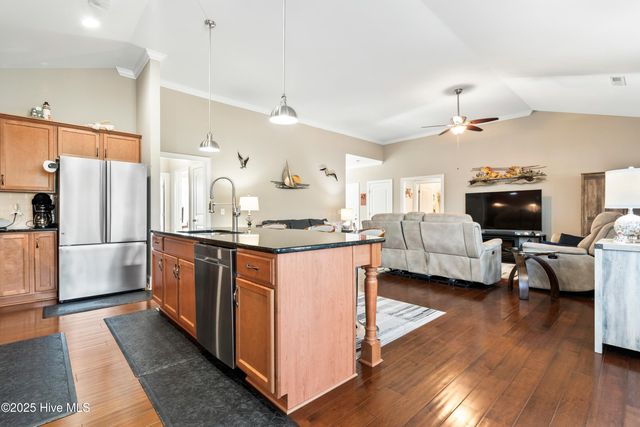 7111 Ascension Drive SW, Ocean Isle Beach, NC 28469