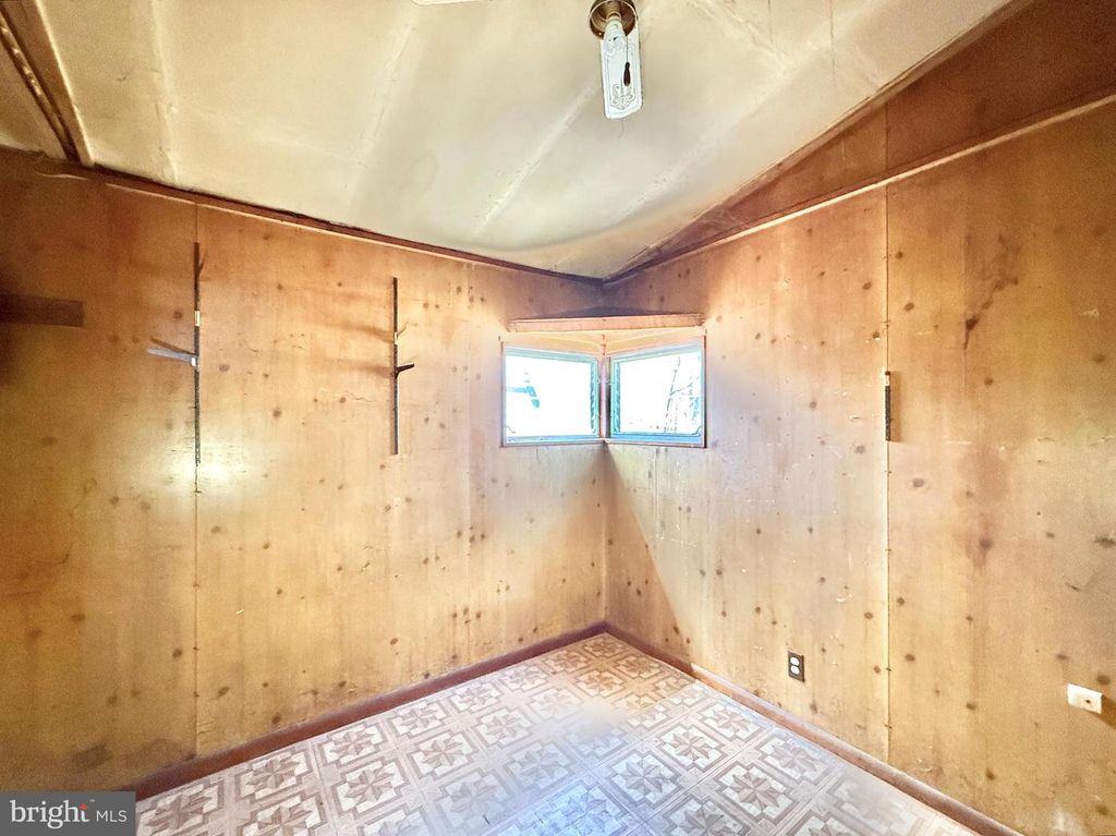 Image 13 of property listing at 6315 WHITTIER DR, Millville, NJ 08332