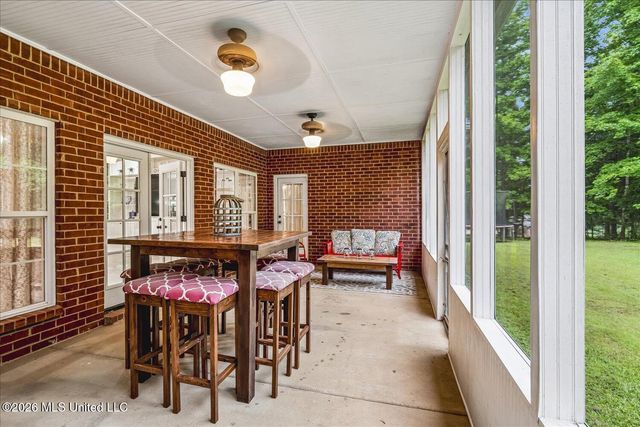 7499 W Ridge Lane, Olive Branch, MS 38654