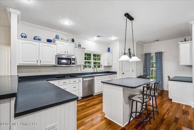 7499 W Ridge Lane, Olive Branch, MS 38654