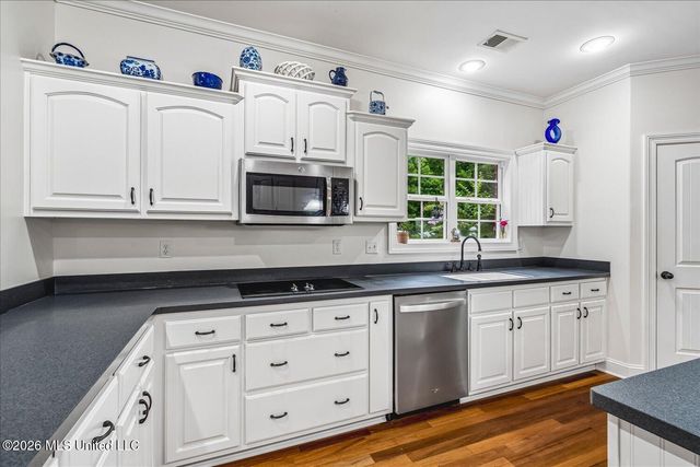 7499 W Ridge Lane, Olive Branch, MS 38654