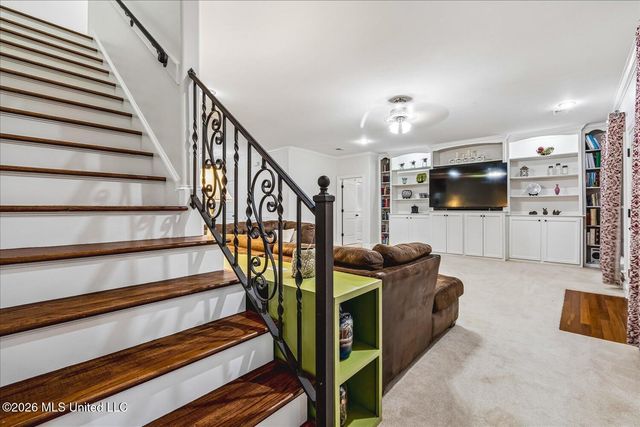 7499 W Ridge Lane, Olive Branch, MS 38654