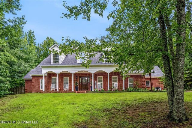 7499 W Ridge Lane, Olive Branch, MS 38654