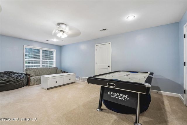 7499 W Ridge Lane, Olive Branch, MS 38654