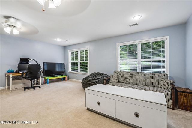 7499 W Ridge Lane, Olive Branch, MS 38654