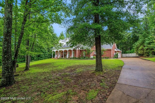 7499 W Ridge Lane, Olive Branch, MS 38654