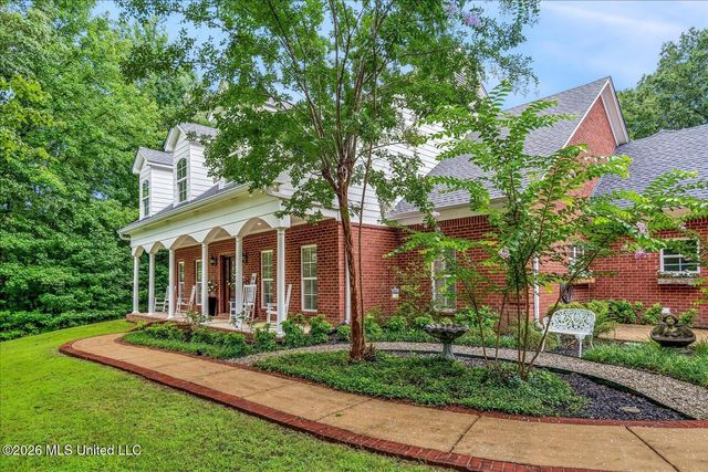 7499 W Ridge Lane, Olive Branch, MS 38654