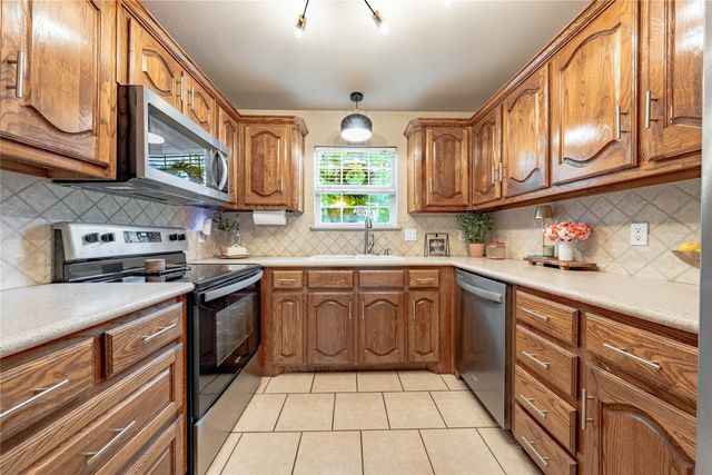 10481 County Road 4022, Kemp, TX 75143