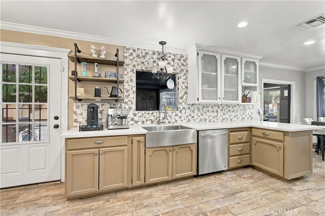 9625 Orion, North Hills, CA 91343