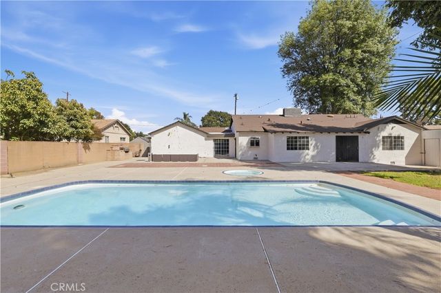 9625 Orion, North Hills, CA 91343
