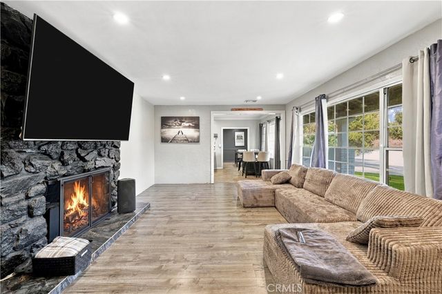 9625 Orion, North Hills, CA 91343