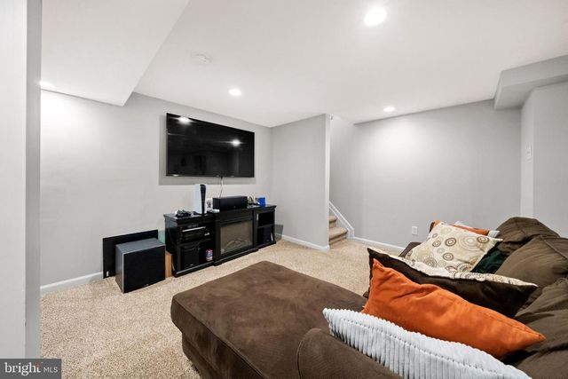 400 BUTTONWOOD LN, Oxford, PA 19363