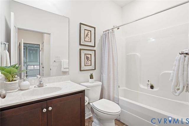 9425 Seayfield Ln, Mechanicsville, VA 23116