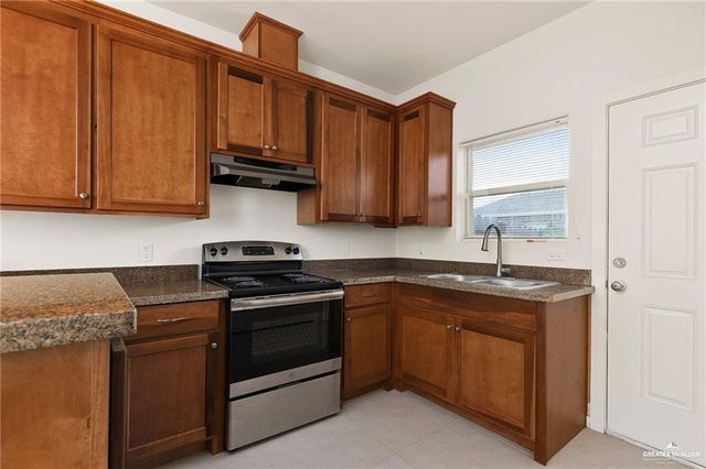 2705 E Franklin Avenue, Alton, TX 78573