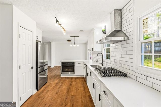 4085 Vicksburg Drive, Lawrenceville, GA 30044