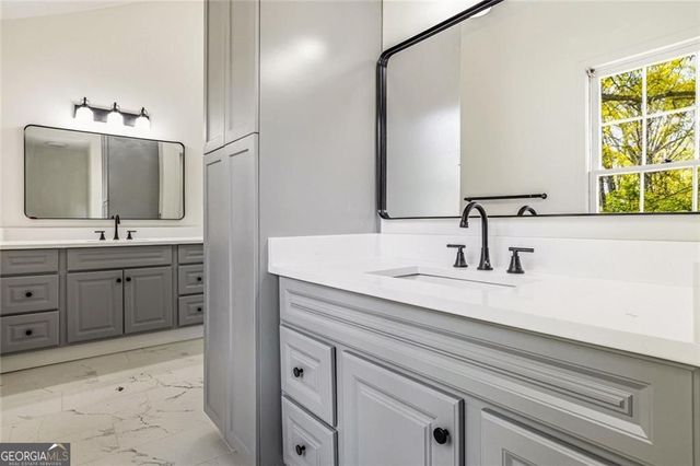 4085 Vicksburg Drive, Lawrenceville, GA 30044