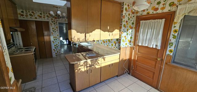 6213 BELTON Road, El Paso, TX 79912