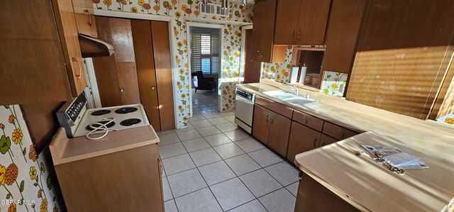 6213 BELTON Road, El Paso, TX 79912