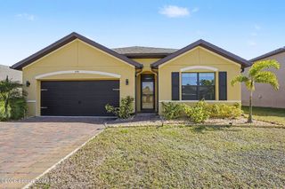 578 Old Country Road South E, Palm Bay, FL 32909