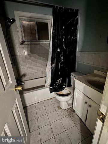 607 HAMPTON DR, Oxon Hill, MD 20745