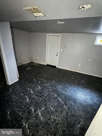 607 HAMPTON DR, Oxon Hill, MD 20745