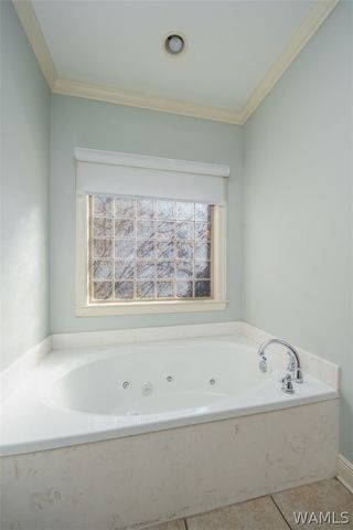 702 Greenbriar, Northport, AL 35473