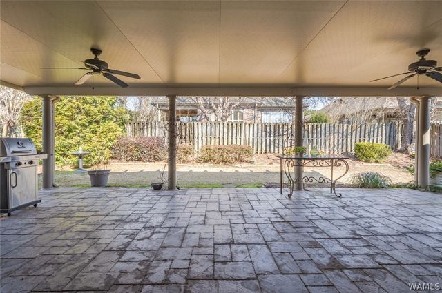 702 Greenbriar, Northport, AL 35473