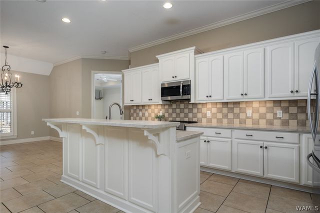 702 Greenbriar, Northport, AL 35473