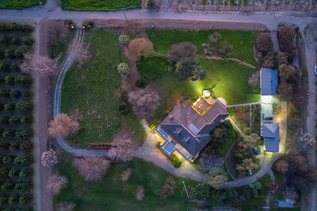 9486 E Lincoln Avenue, Del Rey, CA 93616