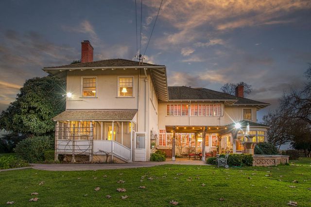 9486 E Lincoln Avenue, Del Rey, CA 93616