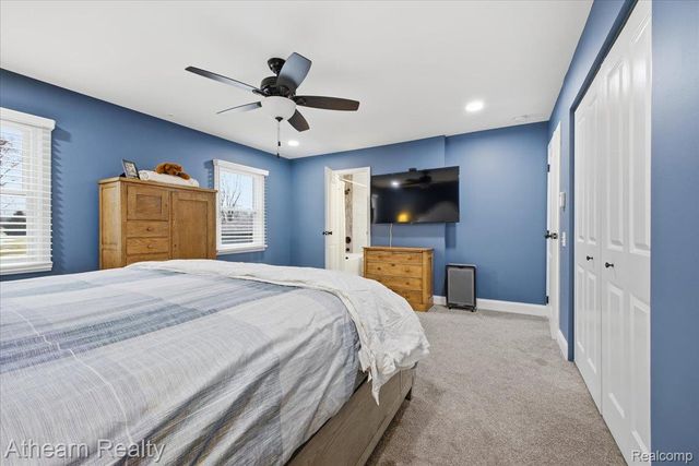 1412 Meadow Green Lane, Linden, MI 48451