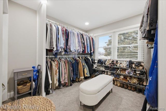 1412 Meadow Green Lane, Linden, MI 48451