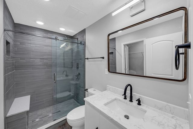 4016 Patricia Drive, Urbandale, IA 50322