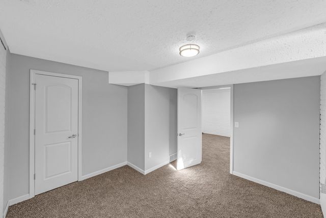 4016 Patricia Drive, Urbandale, IA 50322