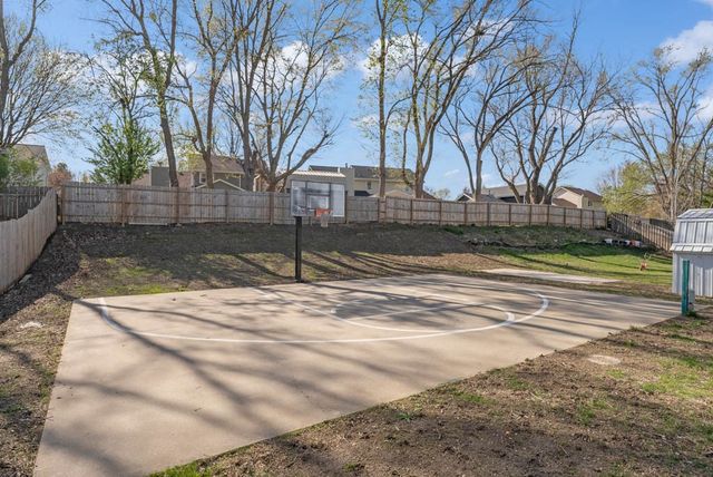 4016 Patricia Drive, Urbandale, IA 50322
