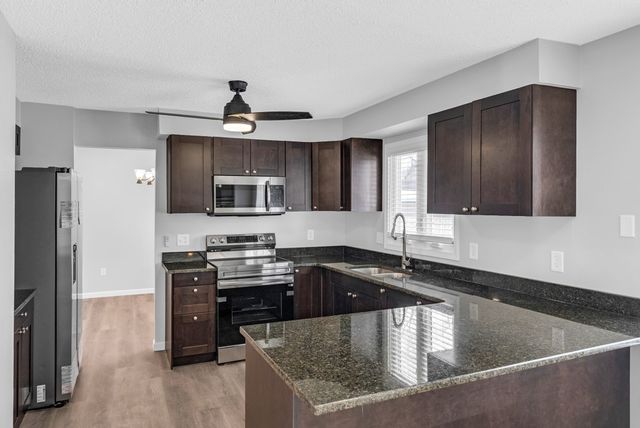 4016 Patricia Drive, Urbandale, IA 50322