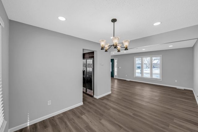 4016 Patricia Drive, Urbandale, IA 50322