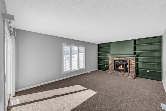 4016 Patricia Drive, Urbandale, IA 50322
