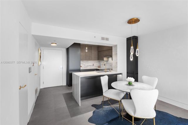 1800 Sunset Harbour Drive 2105, Miami Beach, FL 33139