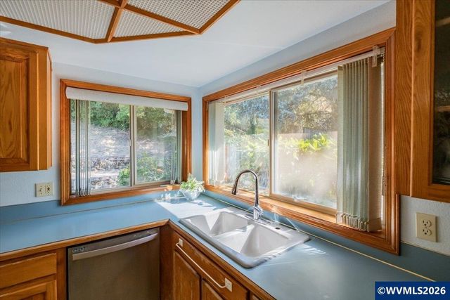 2890 NW Angelica Dr, Corvallis, OR 97330