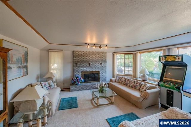 2890 NW Angelica Dr, Corvallis, OR 97330
