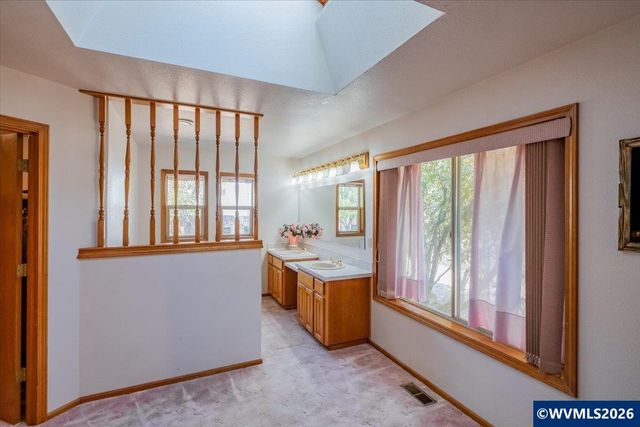 2890 NW Angelica Dr, Corvallis, OR 97330