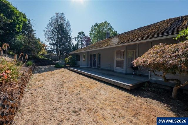 2890 NW Angelica Dr, Corvallis, OR 97330