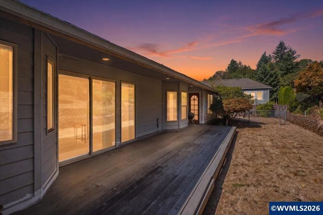 2890 NW Angelica Dr, Corvallis, OR 97330