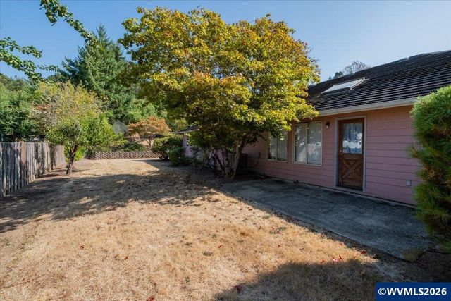 2890 NW Angelica Dr, Corvallis, OR 97330