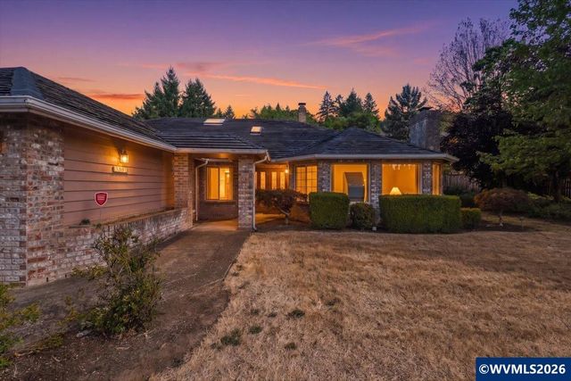 2890 NW Angelica Dr, Corvallis, OR 97330