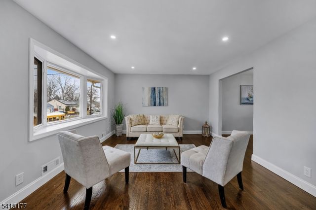 172 Rodney Ave, Franklin Twp., NJ 08873