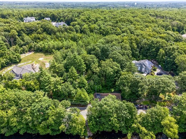 1600 West St, Stoughton, MA 02072