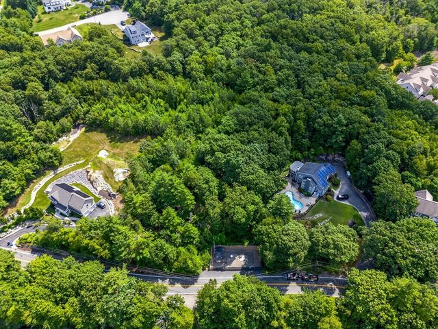 1600 West St, Stoughton, MA 02072