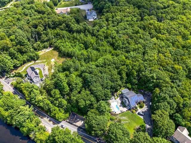 1600 West St, Stoughton, MA 02072